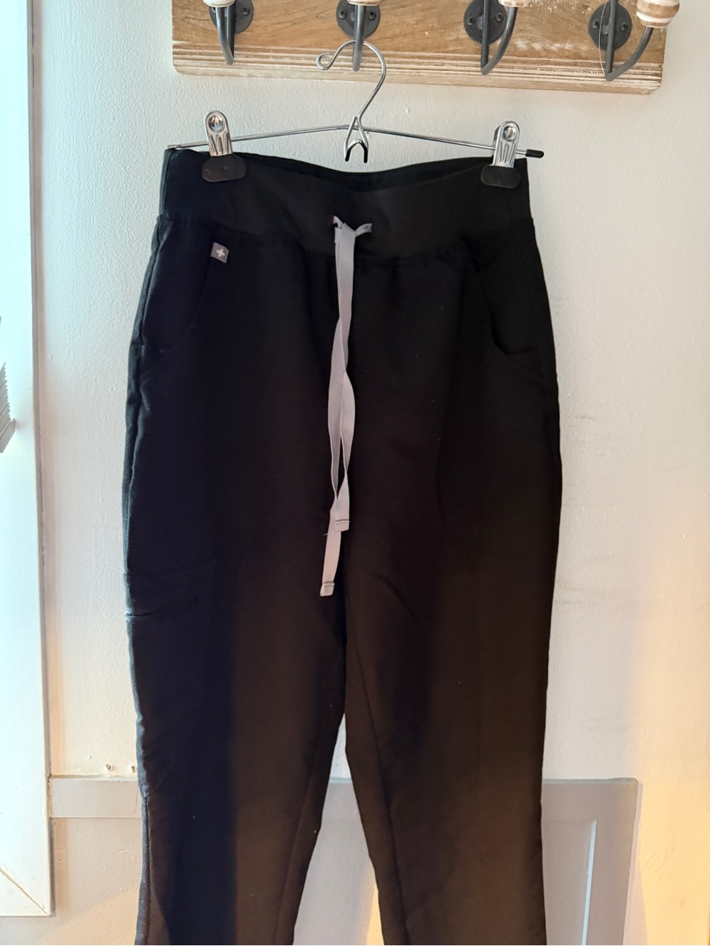 Figs Black Drawstring Zamora Jogger Scrub Pants with Front Pockets